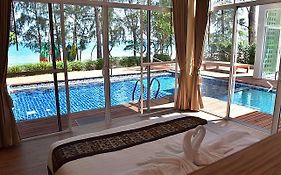 Sea And Sea Villa Sangaroon
